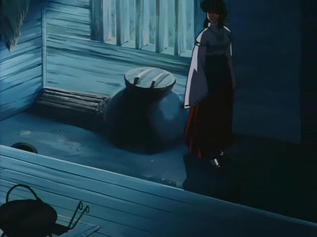 Otaku Gallery  / Anime e Manga / Inu-Yasha / Screen Shots / Episodi / 023 - La voce di Kagome e il bacio di Kikyo / 161.jpg